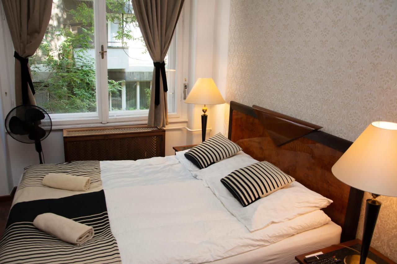 Evergreen Budapest Guest House Buitenkant foto